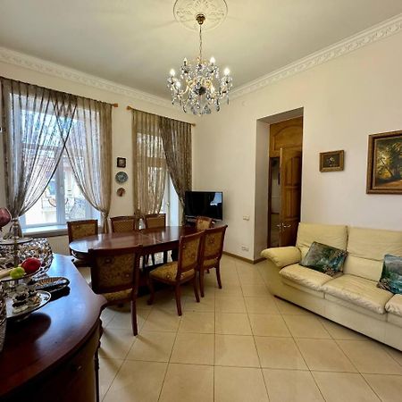 Central Apartments Odessa Luaran gambar